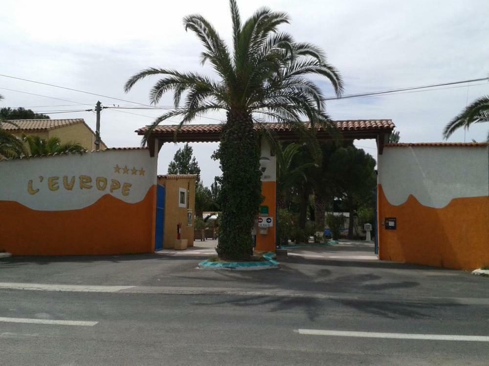 Les Cigales Hotel Vic-la-Gardiole Exterior photo